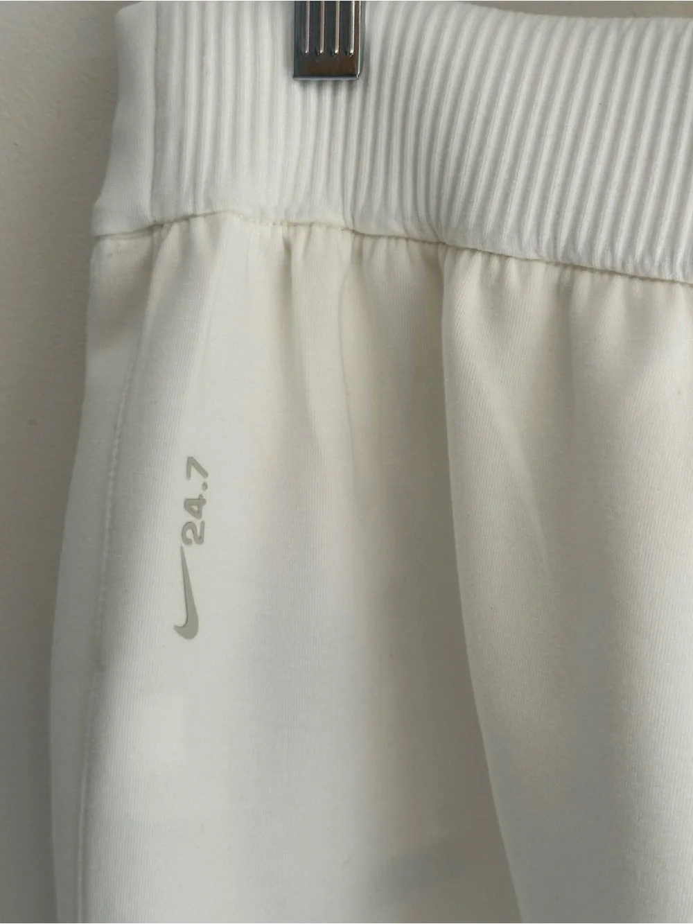 Nike 24.7 ImpossiblySoft Dri-FIT Pants Sail Men’s M NWT